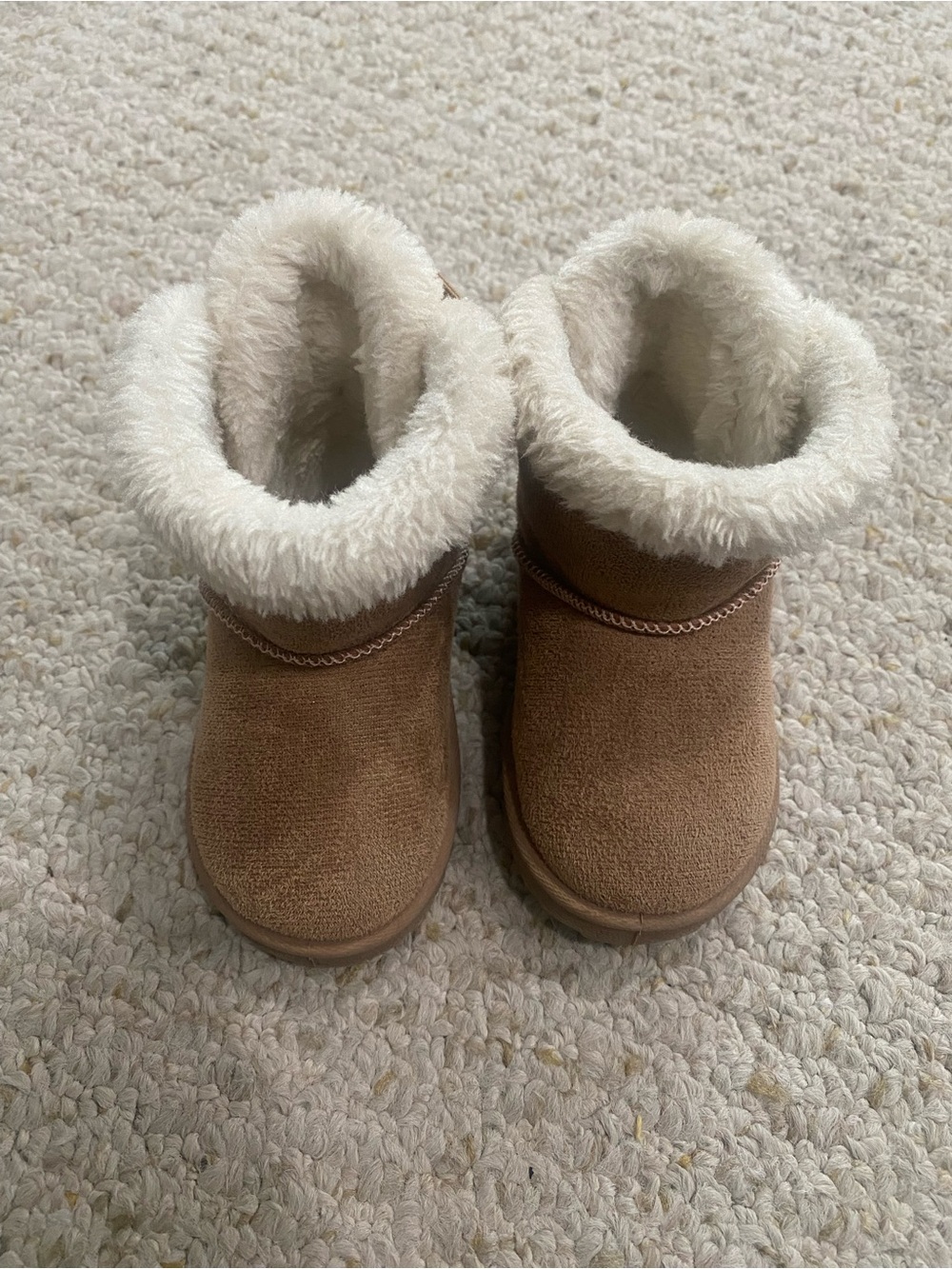 Toddler Cozy Faux-Shearling Lined Boots in Brown. Size 6